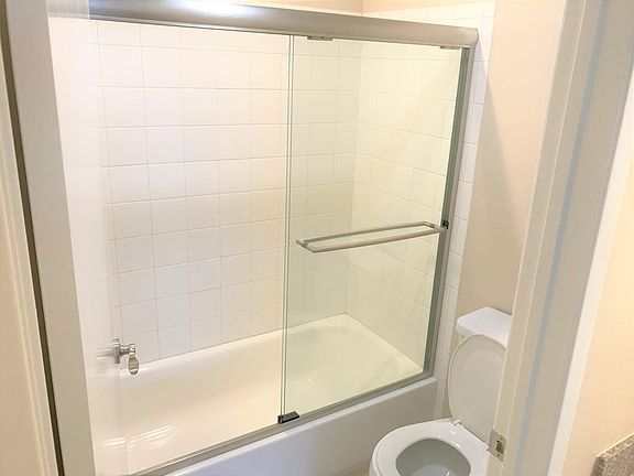 3rd image of 11347 Nebraska Ave APT 202