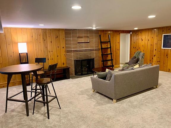 2nd image of 2575 W Montlake Pl E #B