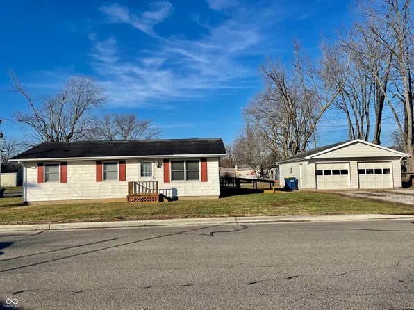 1061 Avenue C St, Greencastle, IN 46135