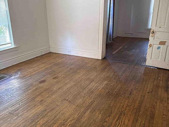 5th image of 1109 Hays Park Ave