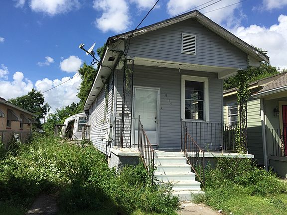 2nd image of 8814 Palm St