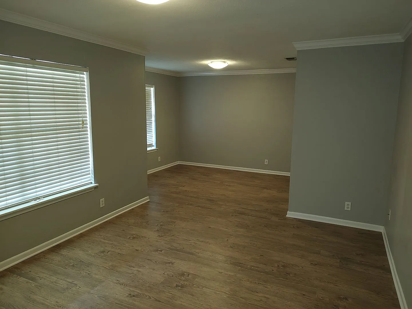 Nice updated older house in established neighborhood in Central Austin — Photo 4