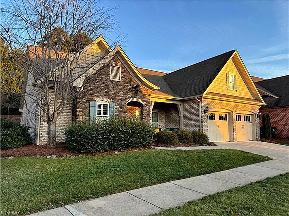 2nd image of 5563 Foxgate Cir