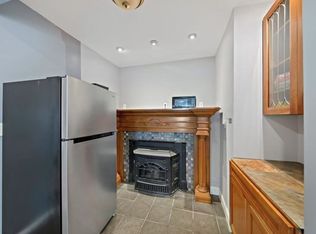 10 Trowbridge Rd, Worcester, MA 01609