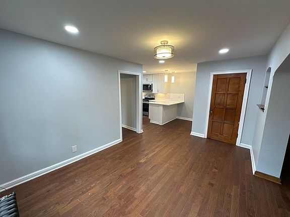 4th image of 1758 King Ave