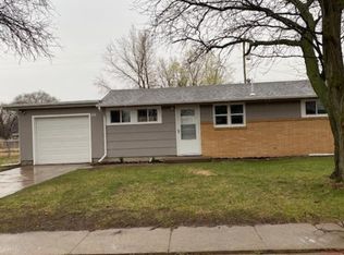114 Raleigh St, Salina, KS 67401