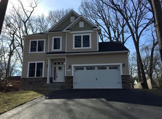 1316 Swan Dr, Annapolis, MD