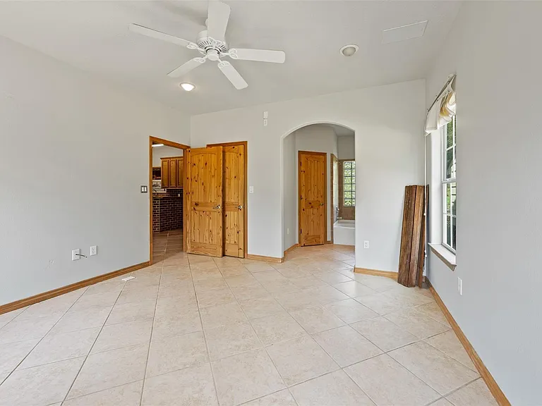 714 Shawnee Dr — Photo 16