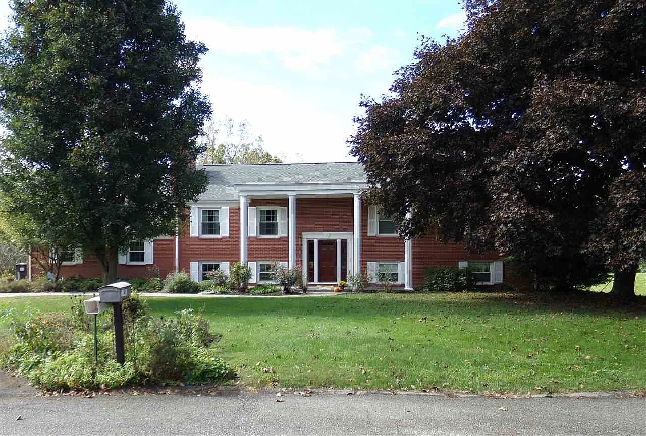 11413 Simmons Ct photo 1