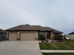 6083 Silverleaf Dr S, Fargo, ND 58104
