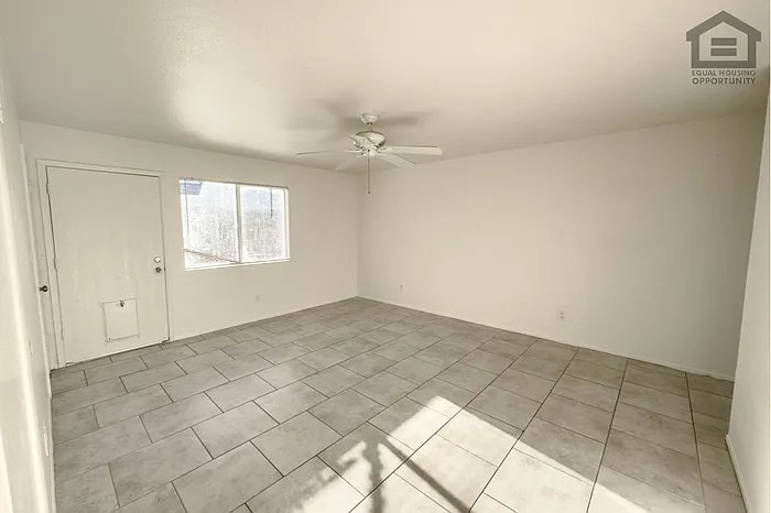 308 E Vogel Ave #4 — Photo 17