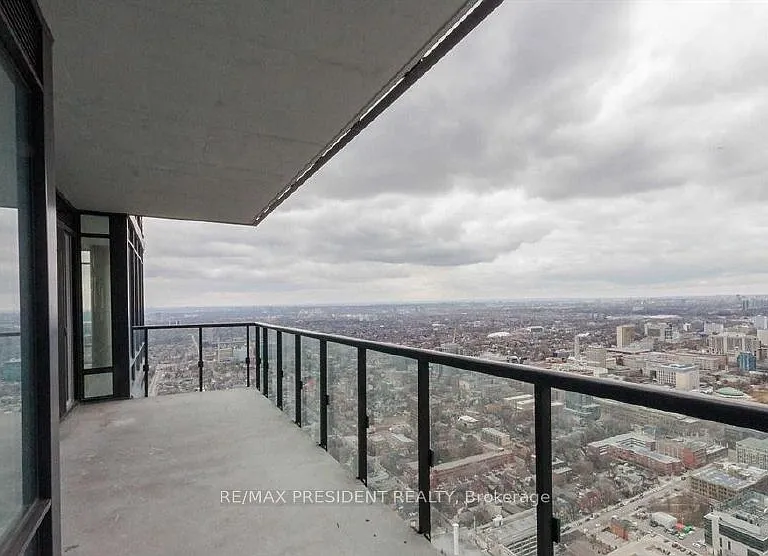 488 University Ave #5216 — Photo 2