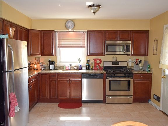 2nd image of 1800 Roosevelt Ave
