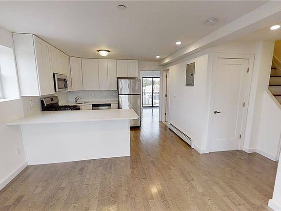 4th image of 73 Bay St #47