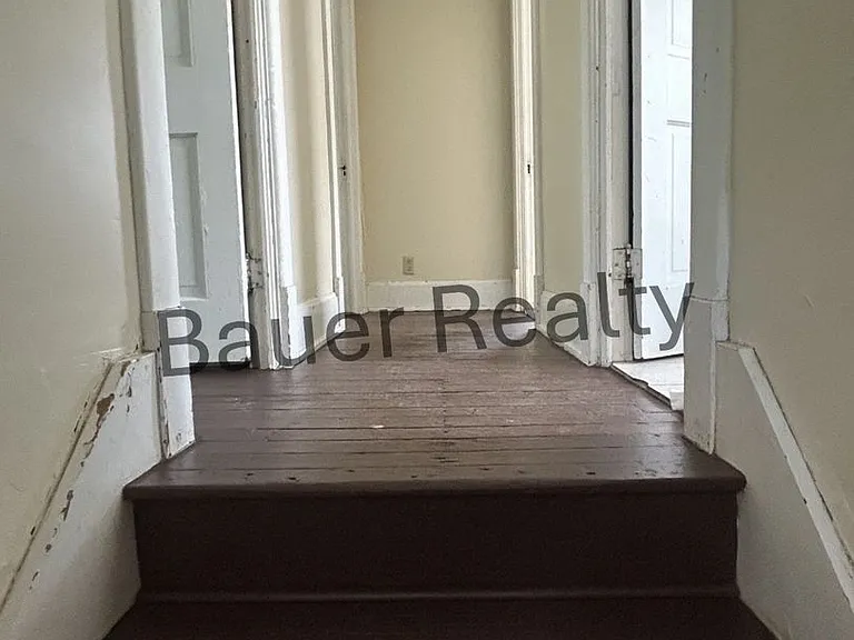 1036 Arch St — Photo 9