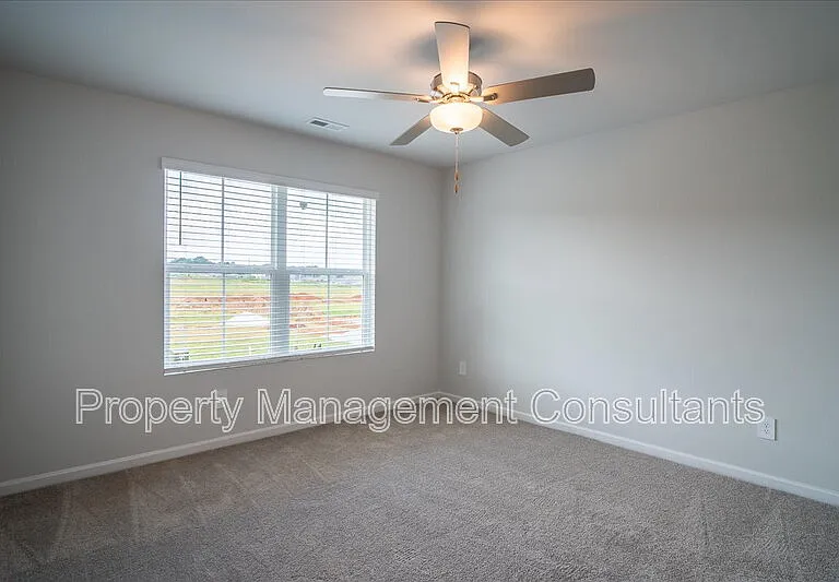 4151 Hudson Ct — Photo 16