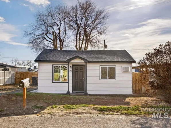 119 Holly St, Caldwell, ID 83605