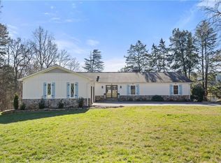 3921 Springlake Ct, Clemmons, NC 27012