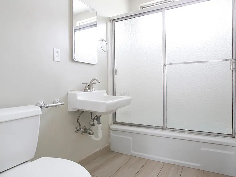 6256 Beck Ave #4 — Photo 14