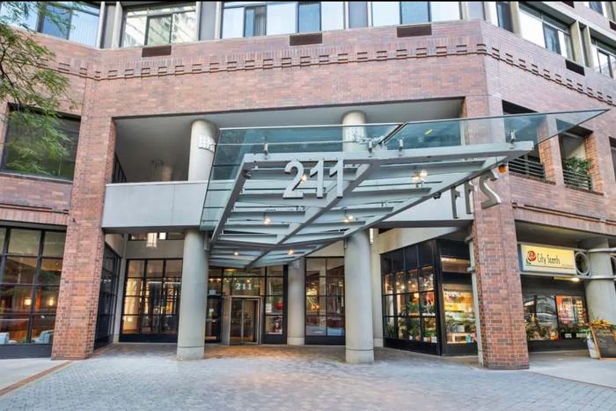 1 bed, 800 sqft, $2,350 — Photo 3