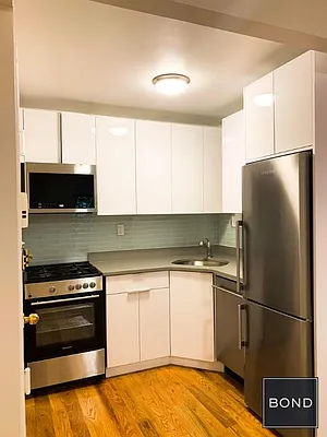 Rented by Bond New York | media 4