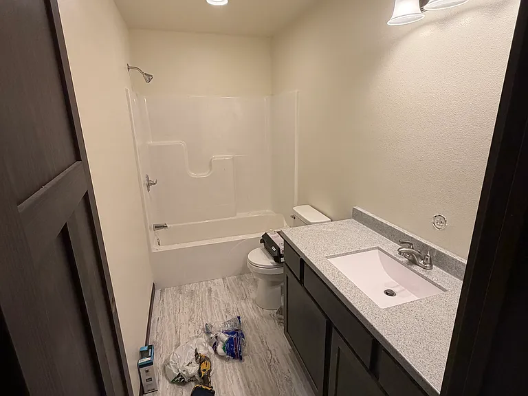 2421 Iowa St — Photo 9