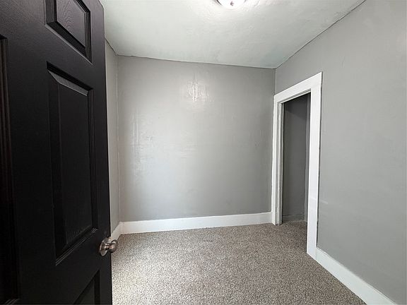 4th image of 535 E 23rd St