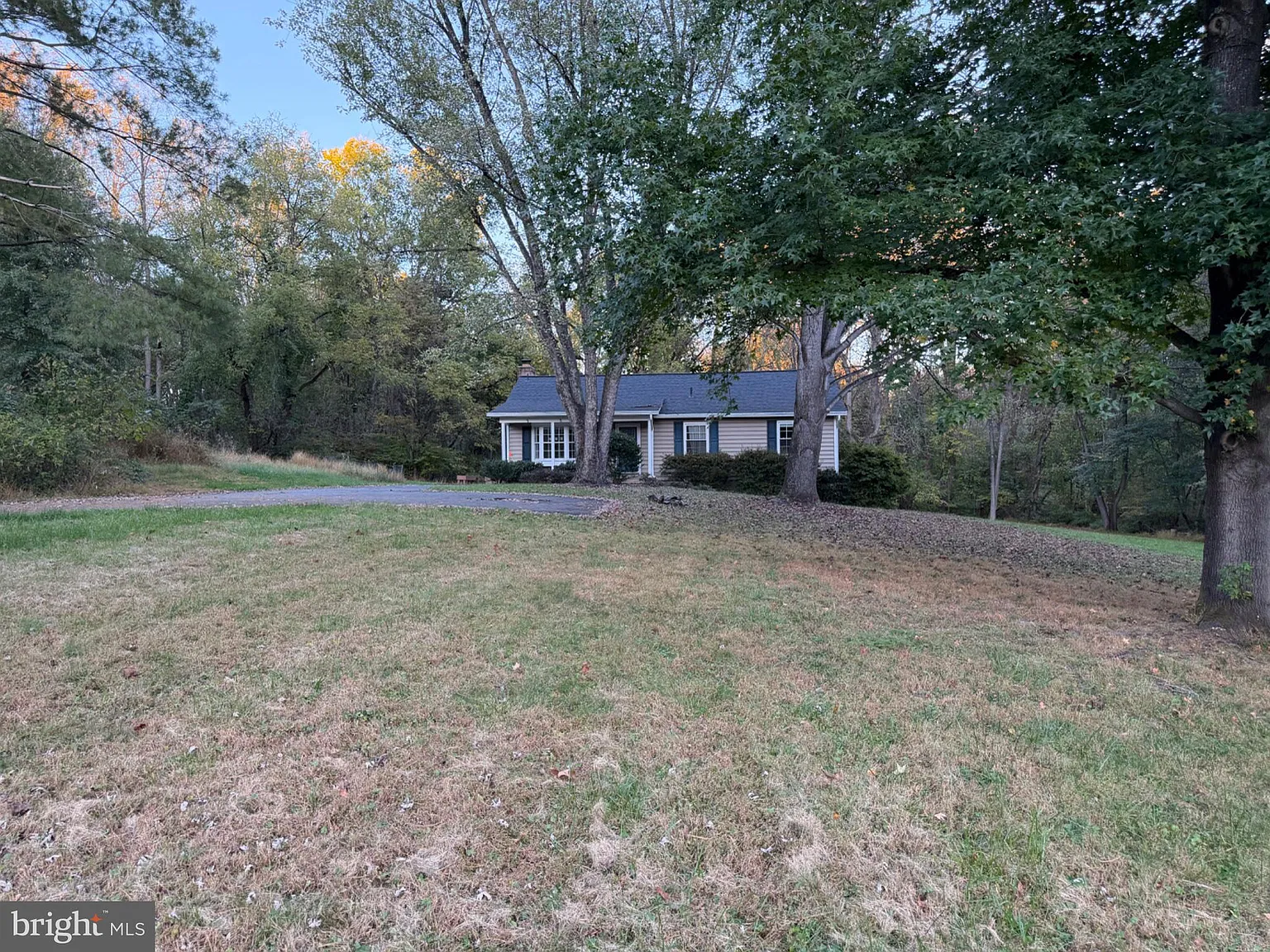 4 bed, 3.0 bath, 1812 sqft, $3,400 — Photo 4
