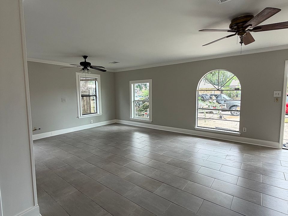 1st image of 8778 Houma Dr