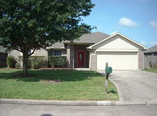 4765 Heathrow Ln, Alvin, TX 77511