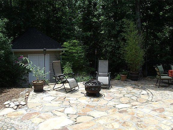 Fire pit area by pool