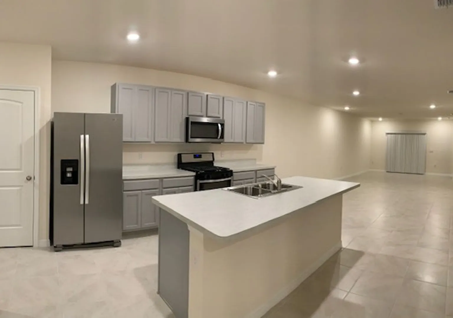 2 Bed 2 Bath 1/2 Duplex in Leesburg For Rent — Photo 2