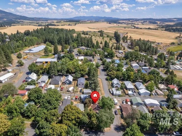 715 Oak St, Potlatch, ID 83855