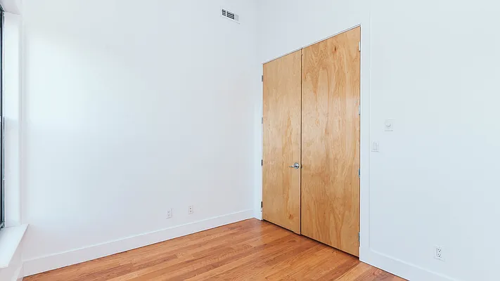 Rented by Nooklyn NYC LLC | media 11