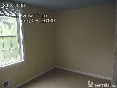3rd image of 316 Parkview Pl