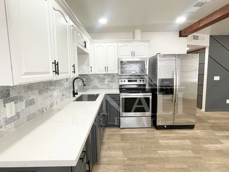 423 S Terry Ln — Photo 9