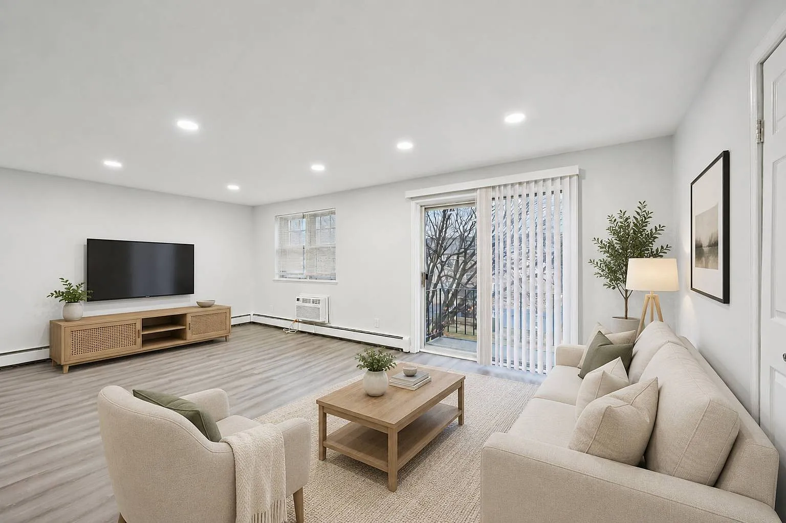 Canterbury Apartments — Photo 2