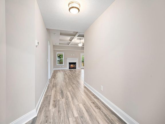 2nd image of 11 Chestnut Hl Lot 11