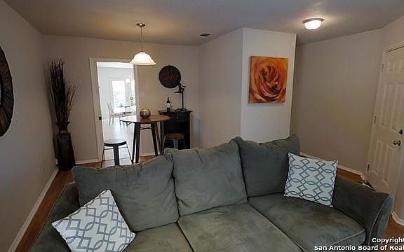 2nd image of 4351 Greystone Dr