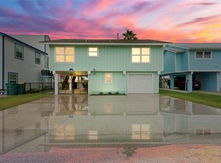 2 S Sandpiper St, La Marque, TX 77568
