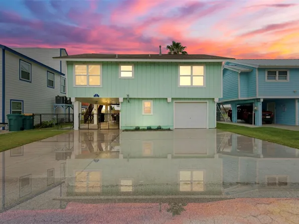 2 S Sandpiper St, La Marque, TX 77568