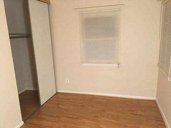 5th image of 9580 Hagel Cir