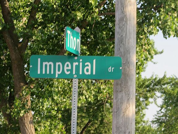 5th image of 22405 Imperial Dr