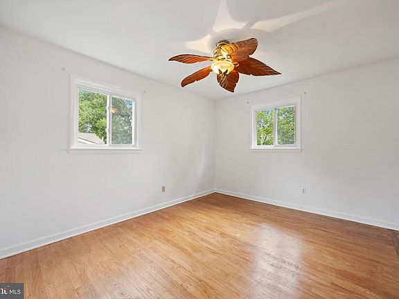 2nd image of 10708 Meadowhill Rd
