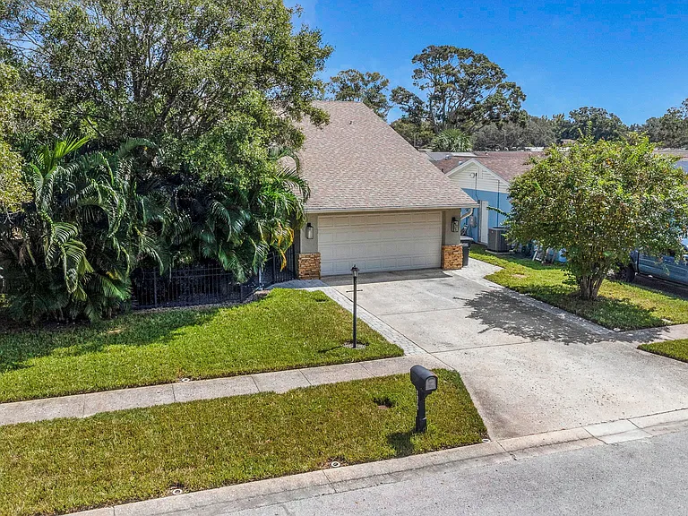 1973 Hastings Dr — Photo 123
