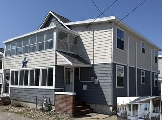 7 Dover Ave, Hampton, NH 03842