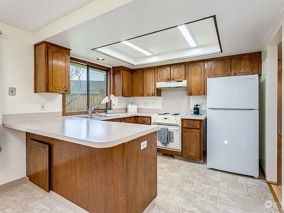 5th image of 4405 NE Wildrose Drive