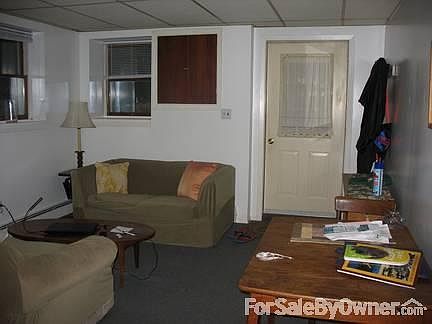 3rd image of 24 Boatheaders Ln N