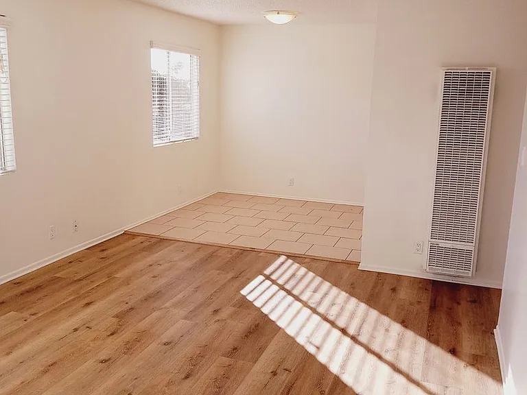 135-153 S Hemlock St — Photo 24
