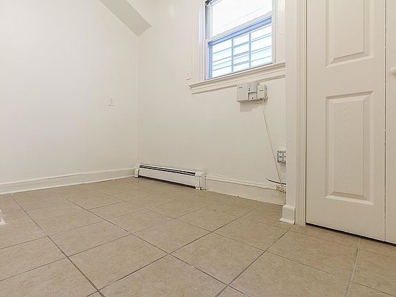 5th image of 104 Clendenny Ave